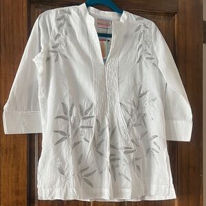 Gretchen Scott white Tunic Top, size Shrimp, XS